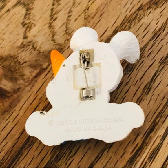 Vintage Brooch - Gibson Rabbit & Carrot Pin, 1993 - Picture 5 of 8